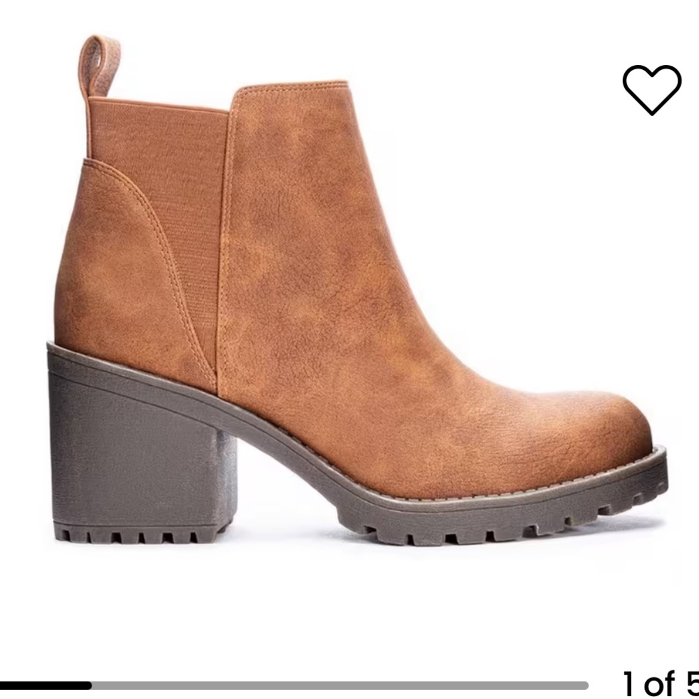 Women’s dirty laundry booties, size 10